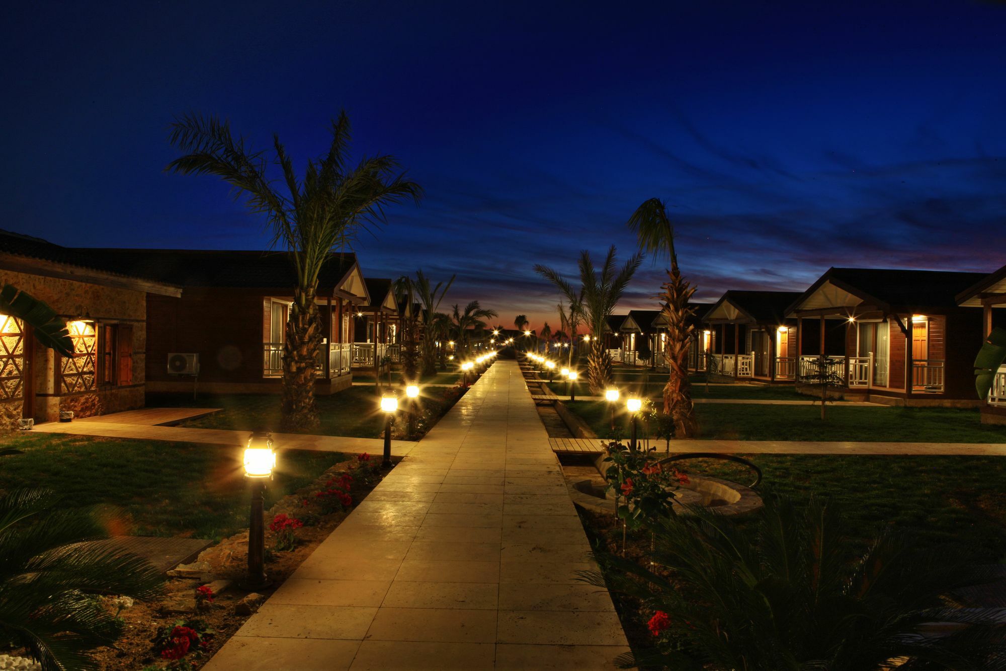 Sedir Park Bungalow Hotel มาห์มุตลาร์ ภายนอก รูปภาพ