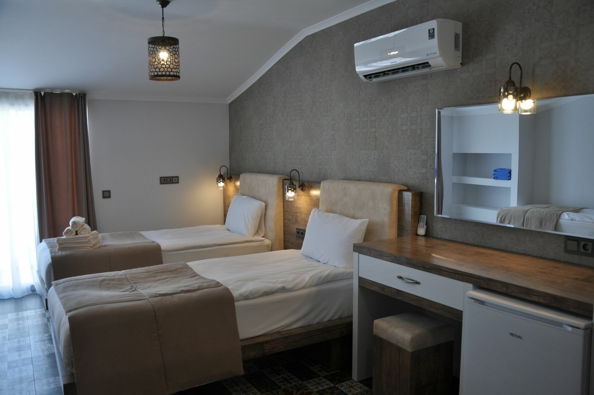 Sedir Park Bungalow Hotel มาห์มุตลาร์ ภายนอก รูปภาพ